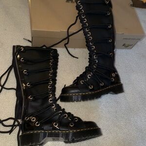 Dr Martin Daria 1B60 Bex boots